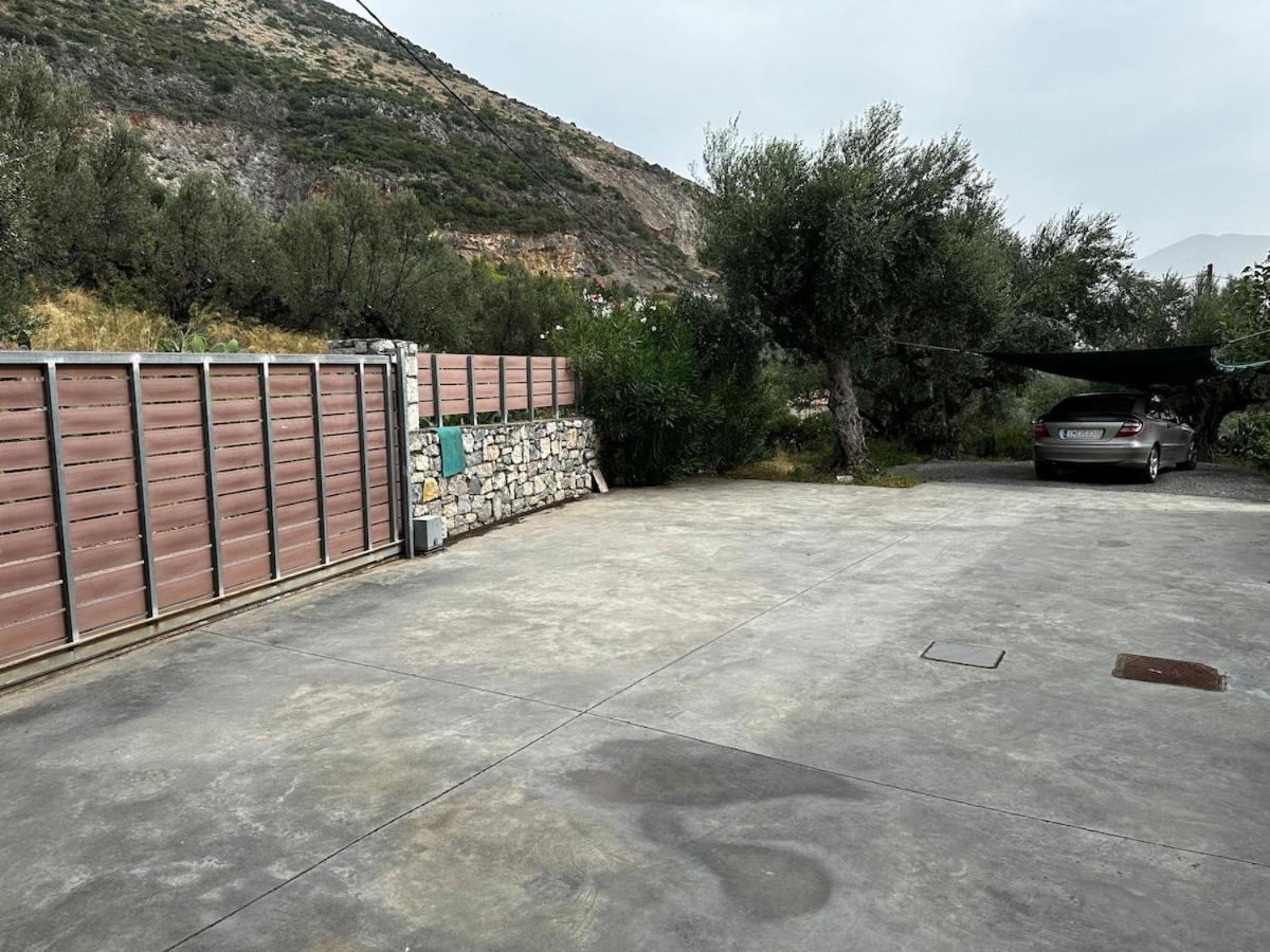 The Secret Garden At Villa Georgia Calamata Exterior foto